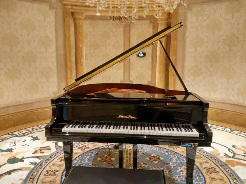 珠江钢琴-鲍德温自动钢琴演奏系统