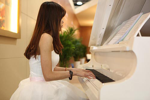 维瓦尔弟钢琴助阵-上海臻品物业私人品鉴会